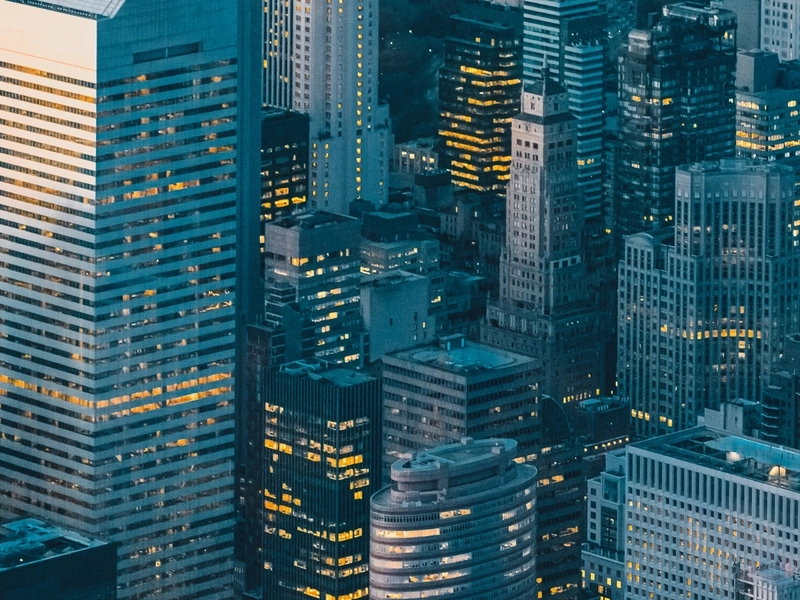 Centrum miasta pełne nowoczesnych budynków