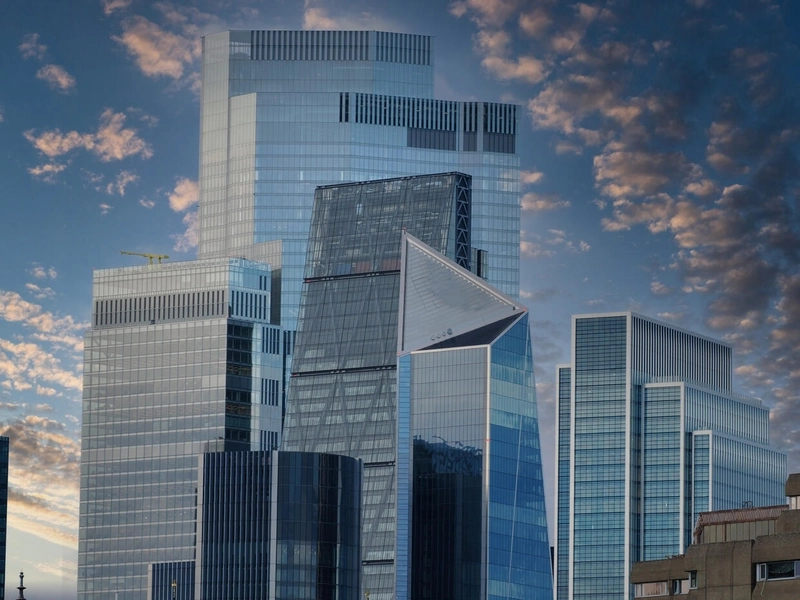 Wieżowce w dzielnicy City of London przy Bishopsgate, finansowym sercu Londynu
