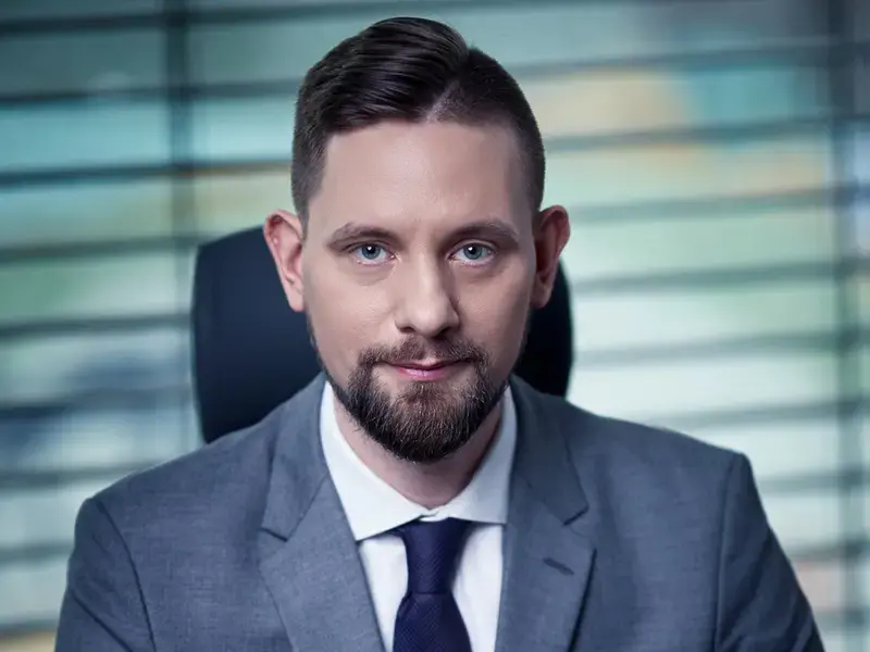 Krzysztof WARAKOMSKI - Corporate Advisory Manager Krzysztof WARAKOMSKI - Corporate Advisory Manager